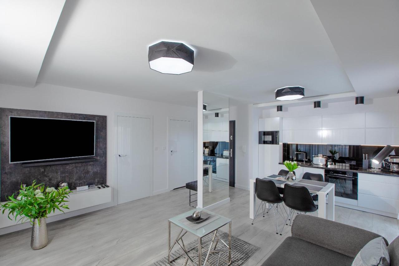Apartament Linia Komfortu Gardenia Dziwnow Z Widokiem Na Morze Epapartamenty Buitenkant foto