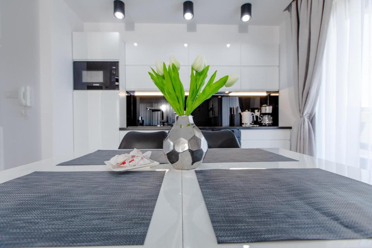 Apartament Linia Komfortu Gardenia Dziwnow Z Widokiem Na Morze Epapartamenty Buitenkant foto